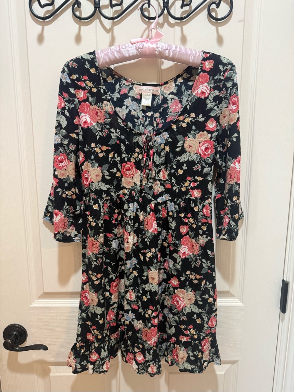 Band of Gypsies Black Floral Tie-Front Midi Dress with Pink Roses